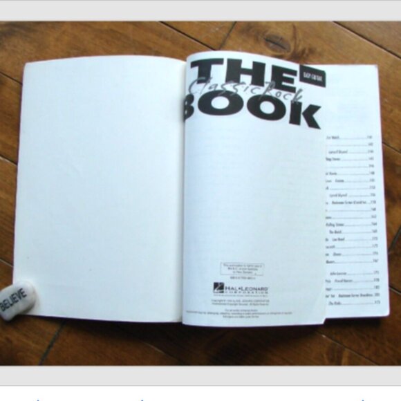 Classic Rock Easy Guitar Sheet Music Book Hal Leonard 89 Songs Rock and Roll - Picture 2 of 5